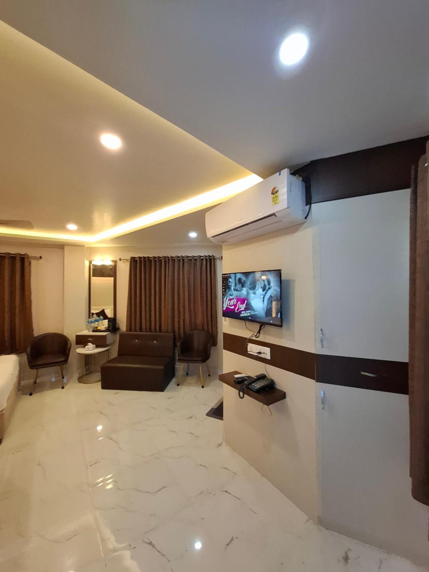 Hotel Royal Mithila Private Limited Янакпур Екстериор снимка